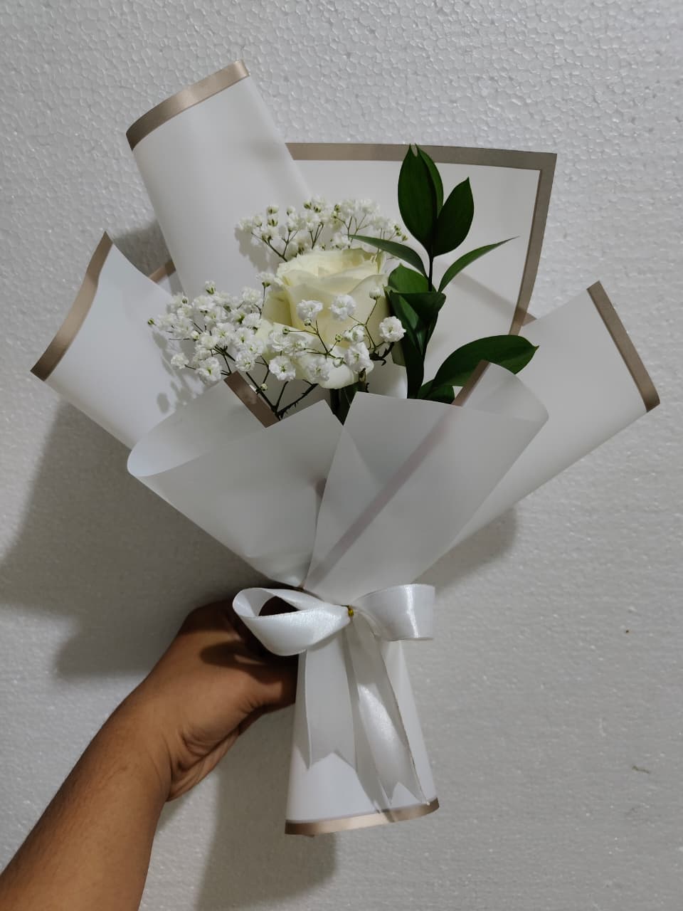 single-rose-bouquet-2