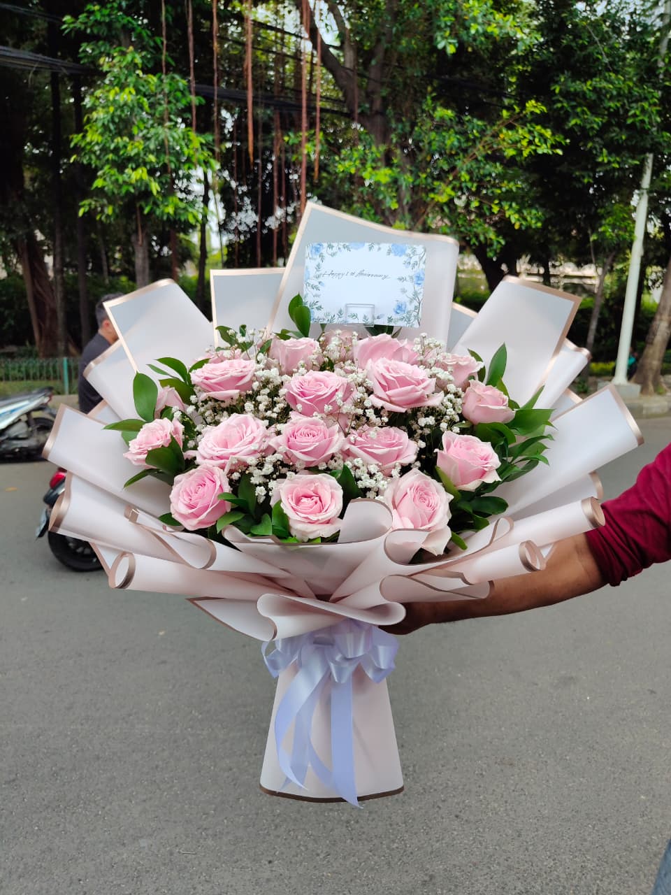 mawar-baby-breath-daun-ruskus